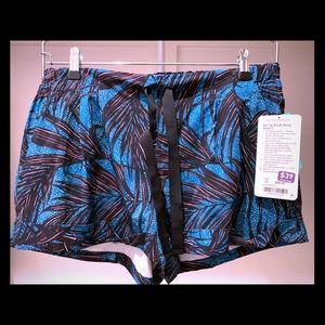 Lululemon Spring Break Away Short II (NWT)